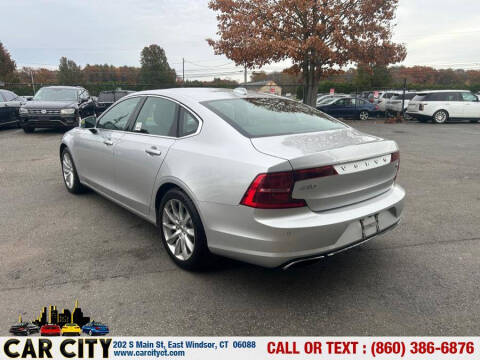 2017 Volvo S90 T6 Momentum