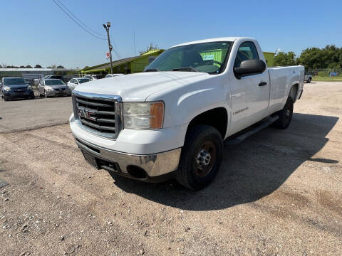 2008 GMC Sierra 2500HD for sale at RODRIGUEZ MOTORS CO. in Houston TX