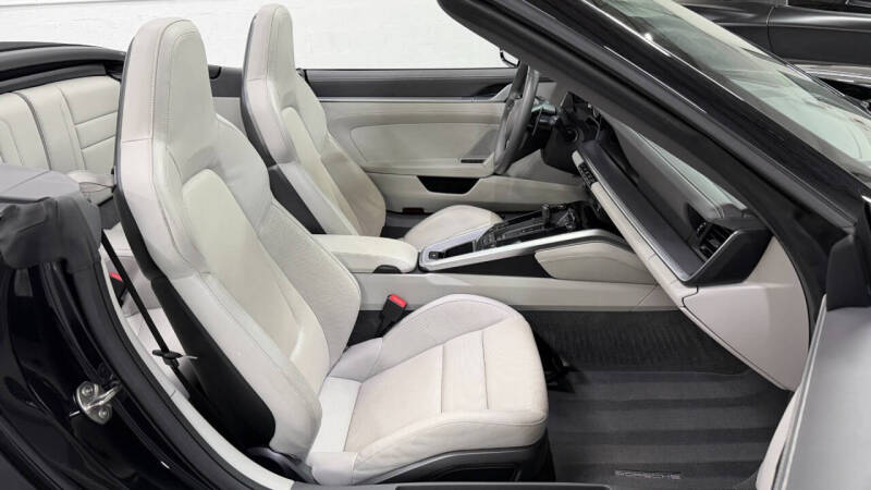 2020 Porsche 911 Carrera 4S