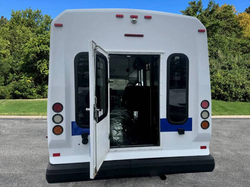 2014 Ford E-Series E-350 SD