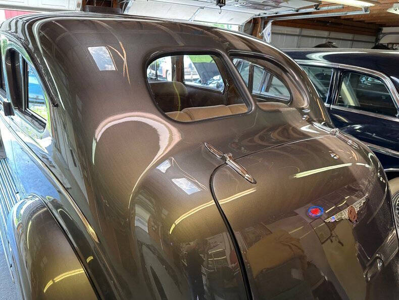 1937 Chrysler Airflow