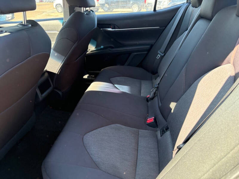 2019 Toyota Camry LE