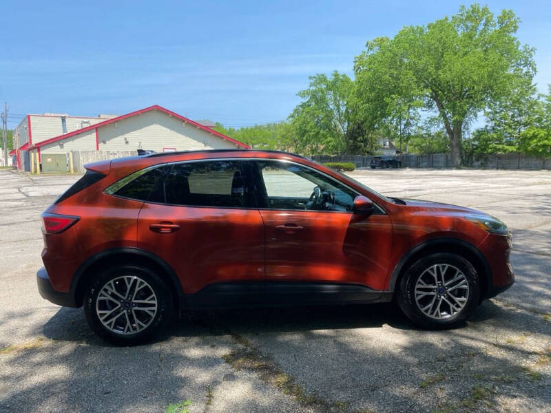 2020 Ford Escape SEL