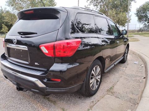 2017 Nissan Pathfinder SL