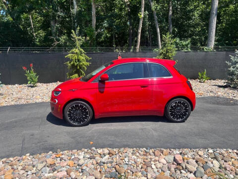 2024 FIAT 500e Inspi(RED)