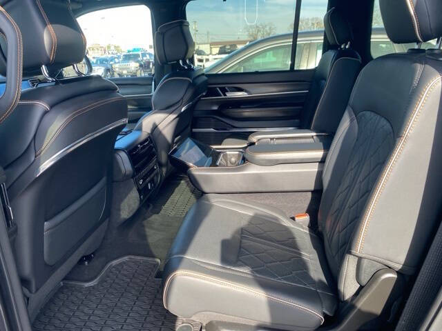 2024 Jeep Grand Wagoneer L Series III