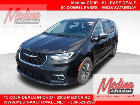 2023 Chrysler Pacifica Plug-In Hybrid for sale at Medina Auto Mall in Medina OH