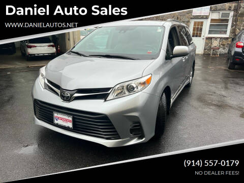 2018 Toyota Sienna for sale at Daniel Auto Sales in Yonkers NY