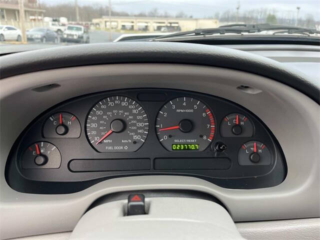 2002 Ford Mustang GT Deluxe