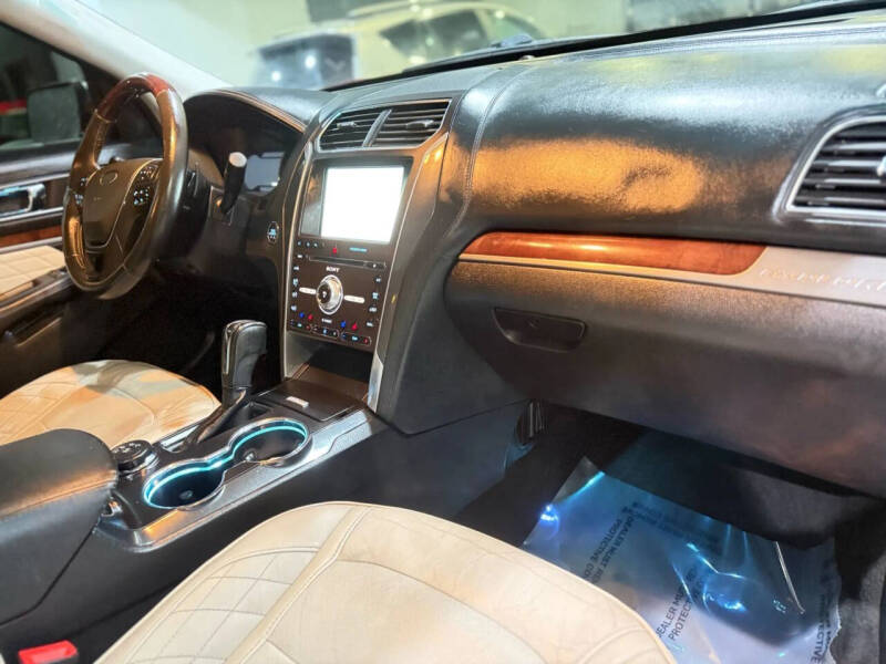 2016 Ford Explorer Platinum