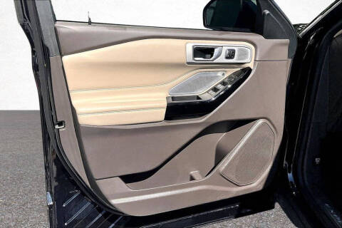 2021 Ford Explorer Platinum