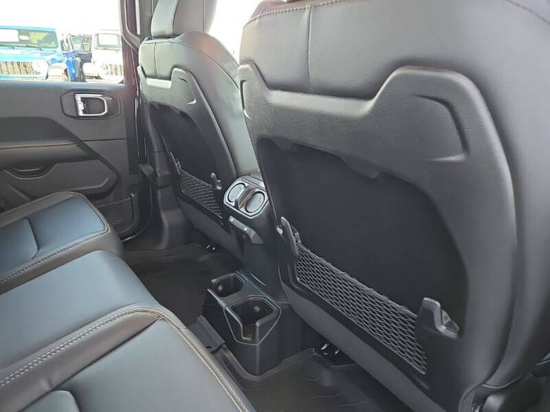 2026 Jeep Gladiator Sahara