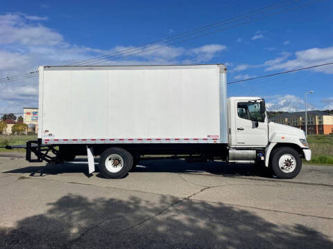 2017 Hino 268