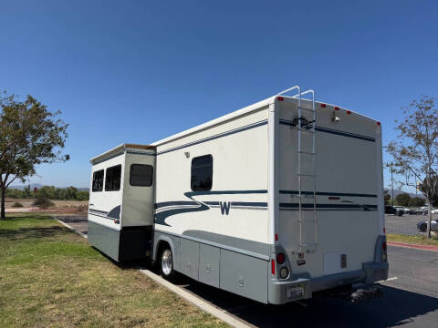 2004 Winnebago Brave