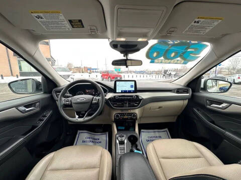 2022 Ford Escape SEL