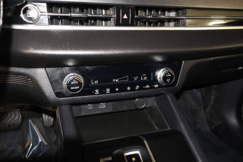 2024 Mitsubishi Outlander ES