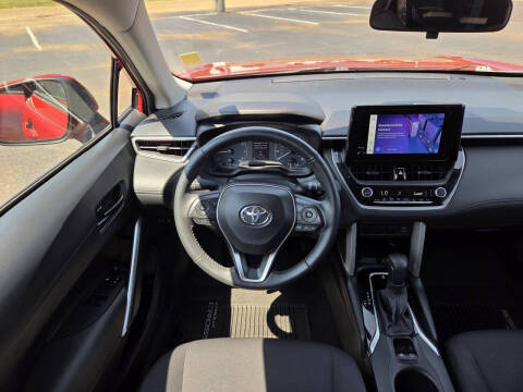 2024 Toyota Corolla Cross LE