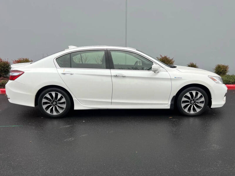 2017 Honda Accord Hybrid Touring