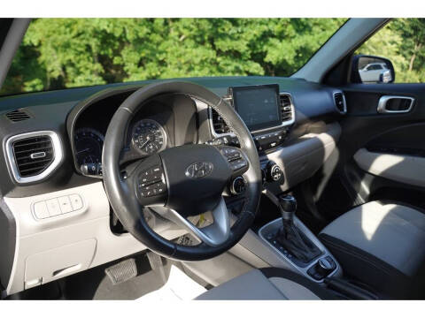 2021 Hyundai Venue SEL
