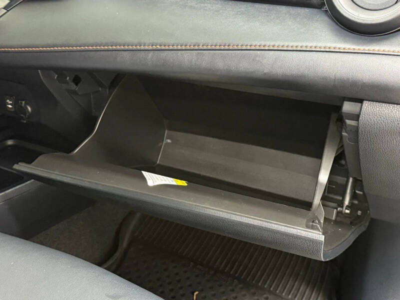 2017 Toyota RAV4 Hybrid SE