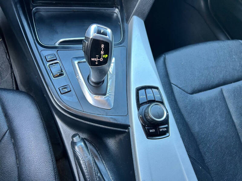 2018 BMW 3 Series 320i