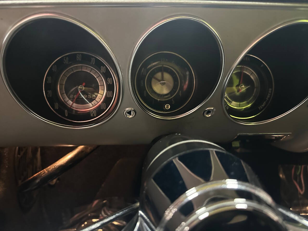 1965 Chevrolet Corvair 42