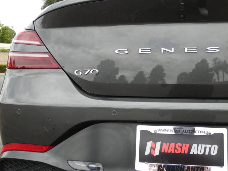 2023 Genesis G70