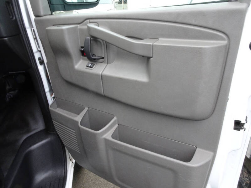 2018 GMC Savana 2500