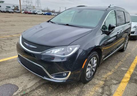 2020 Chrysler Pacifica for sale at Omega Motors in Waterford MI