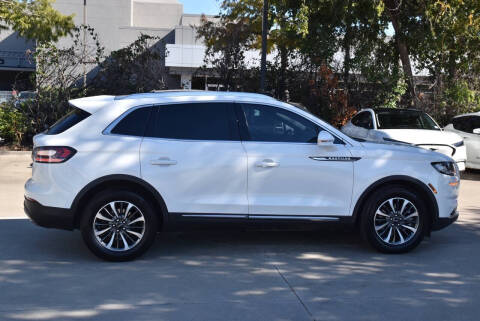 2021 Lincoln Nautilus Reserve