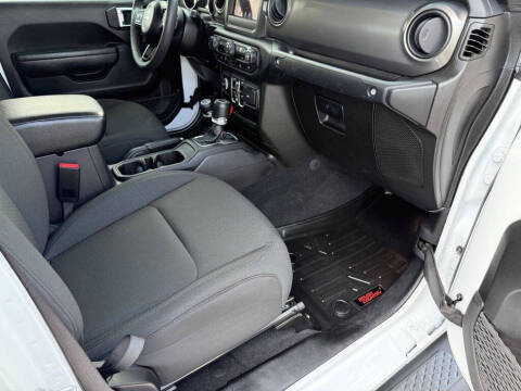 2023 Jeep Gladiator Sport S