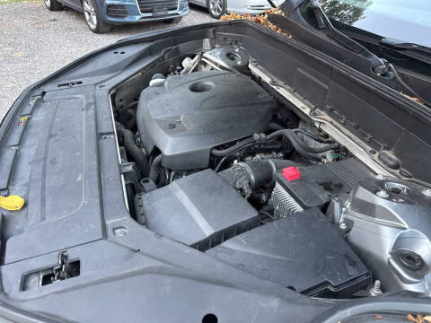 2017 Volvo XC90 T5 Momentum