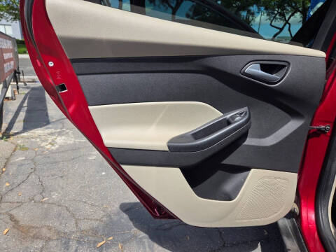 2017 Ford Focus SE