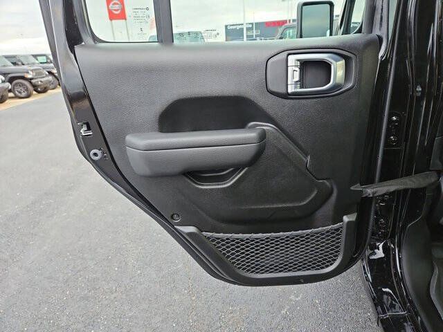 2026 Jeep Gladiator Sport