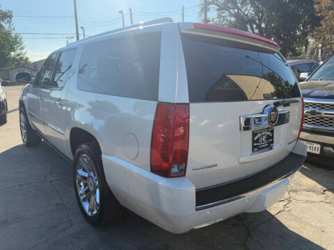 2013 Cadillac Escalade ESV Platinum Edition
