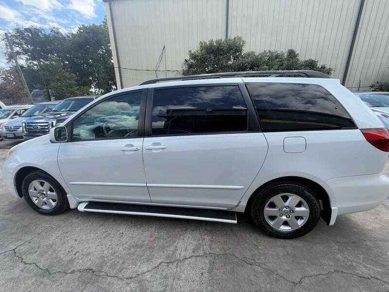 2004 Toyota Sienna XLE Limited 7 Passenger