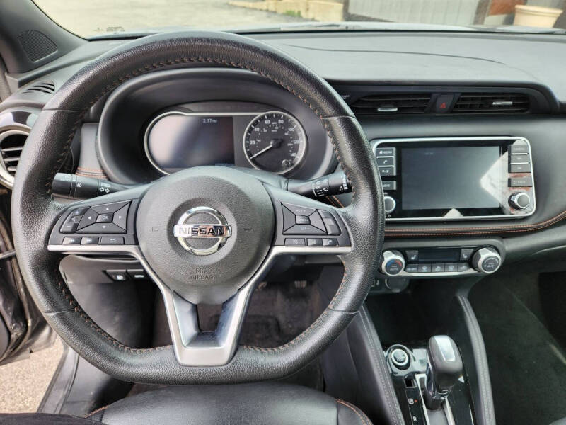 2020 Nissan Kicks SR