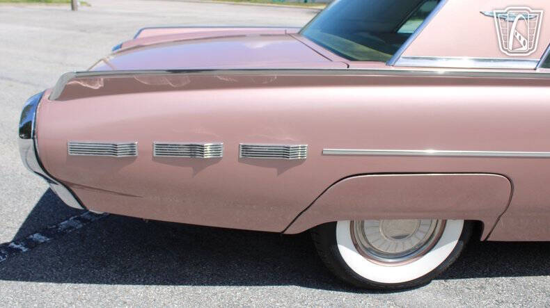 1962 Ford Thunderbird