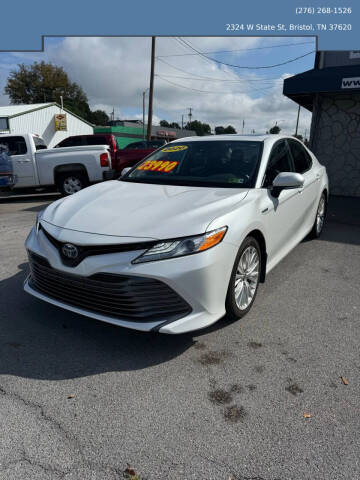 2020 Toyota Camry Hybrid XLE