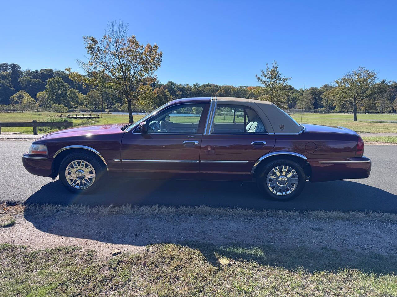 2005 Mercury Grand Marquis 25