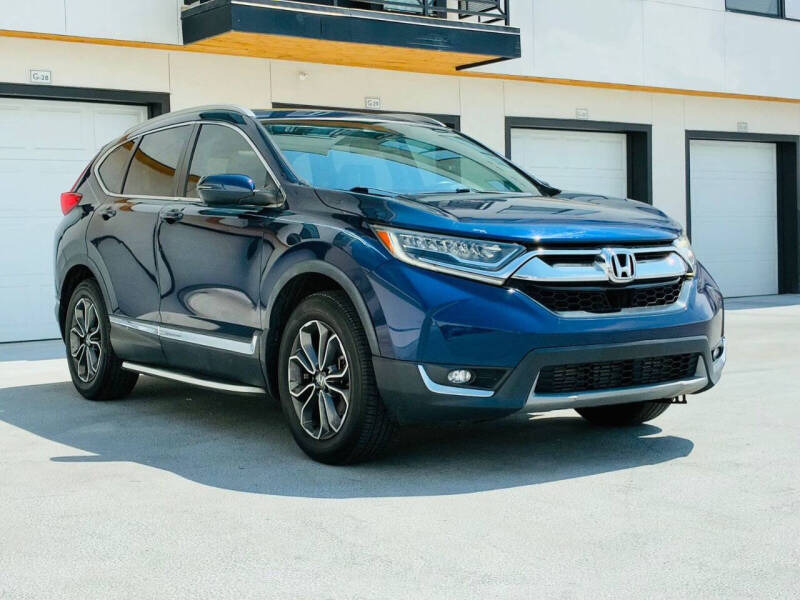 2017 Honda CR-V Touring's photo