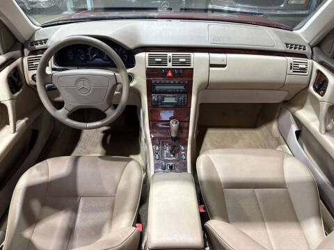 1999 Mercedes-Benz E-Class E 320