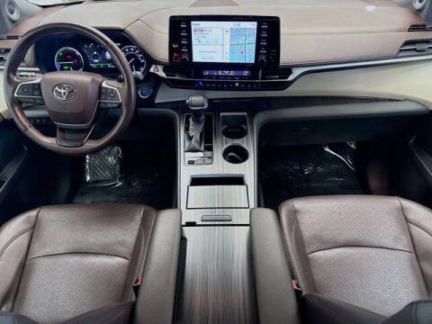 2021 Toyota Sienna Platinum 7-Passenger