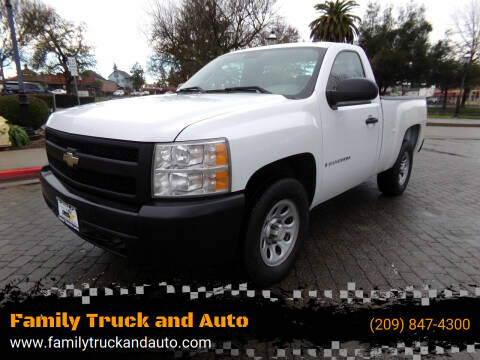2007 Chevrolet Silverado 1500 for sale at Family Truck and Auto in Oakdale CA