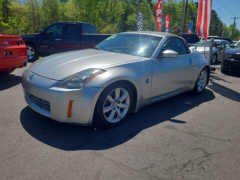 2004 Nissan 350Z for sale at TR MOTORS in Gastonia NC