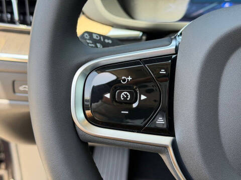 2026 Volvo XC60 T8 Plus