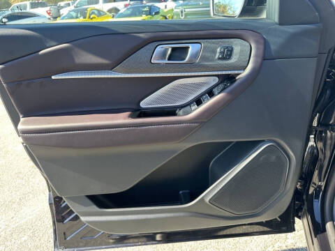 2025 Ford Explorer Platinum