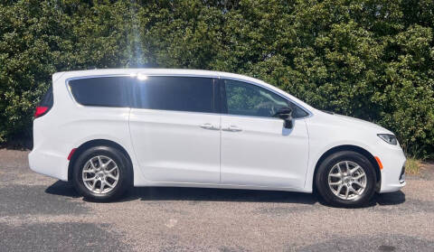 2024 Chrysler Pacifica Touring L