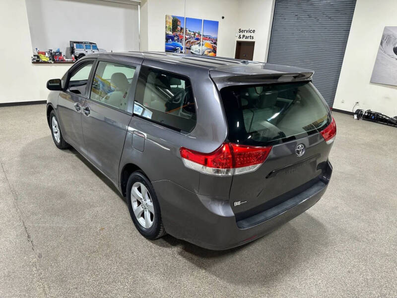 2012 Toyota Sienna
