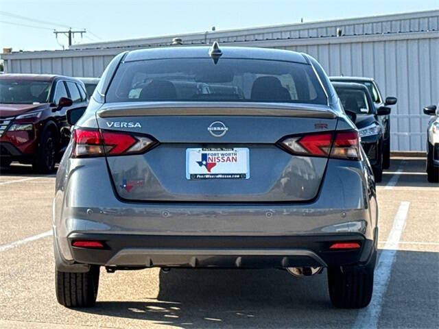 2025 Nissan Versa SR